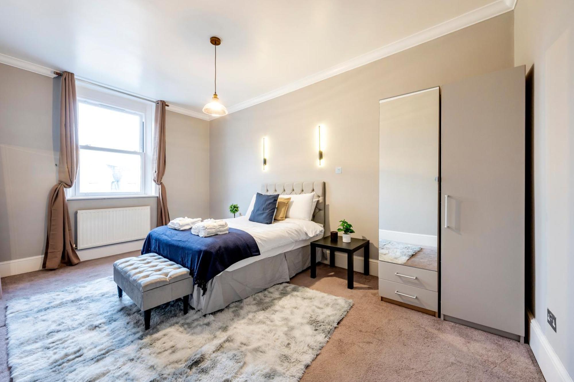 Large 1 Bedroom In Center Of London 3 المظهر الخارجي الصورة