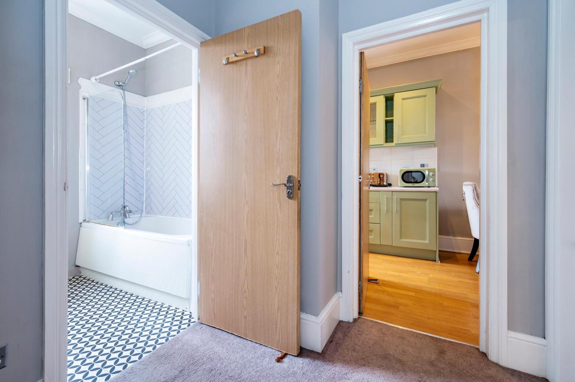 Large 1 Bedroom In Center Of London 3 المظهر الخارجي الصورة